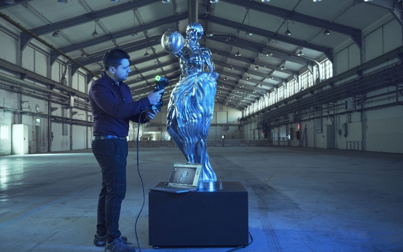 汲取人类艺术史百年精华 AI设计雕塑作品亮相