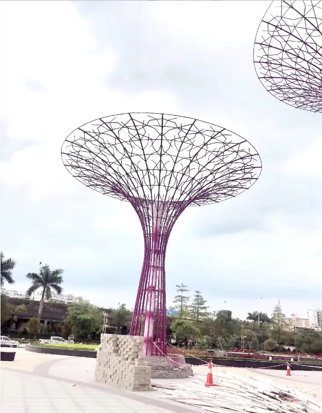 大型镂空钢结构生命之树雕塑 广场树形金属廊架地标雕塑定制(图4) 大型镂空钢结构生命之树雕塑 广场树形金属廊架地标雕塑定制(图4)