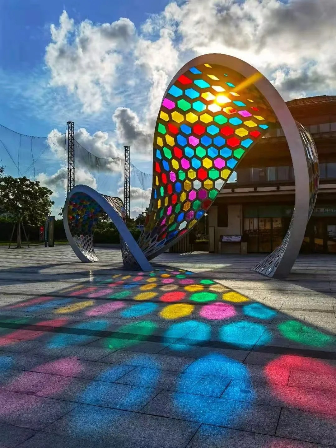 广州璟色雕塑 珠海文旅小镇广场光影互动地标(图3)