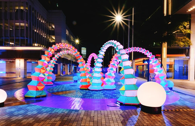 文旅景区户外夜游大型灯光美陈艺术装置(图5) 文旅景区户外夜游大型灯光美陈艺术装置(图5)